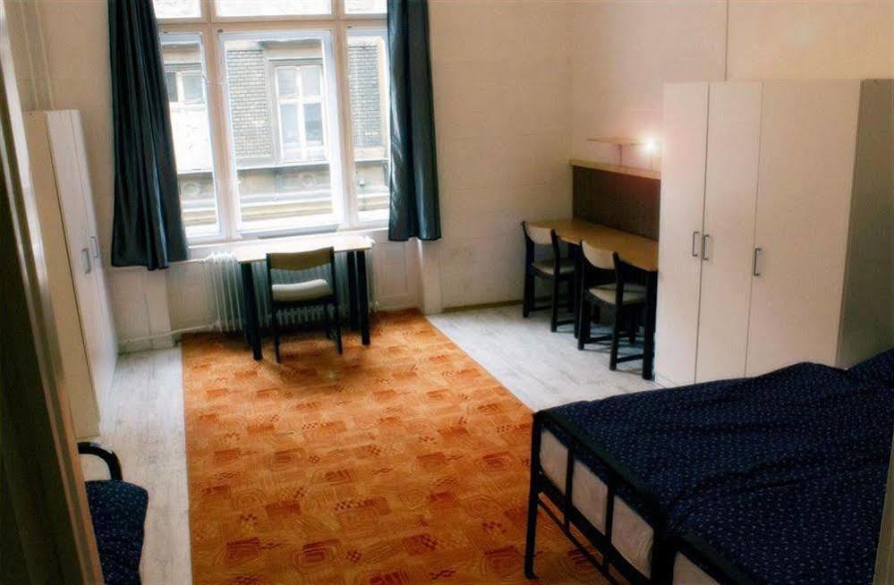 Dbc Hostel 布达佩斯 外观 照片